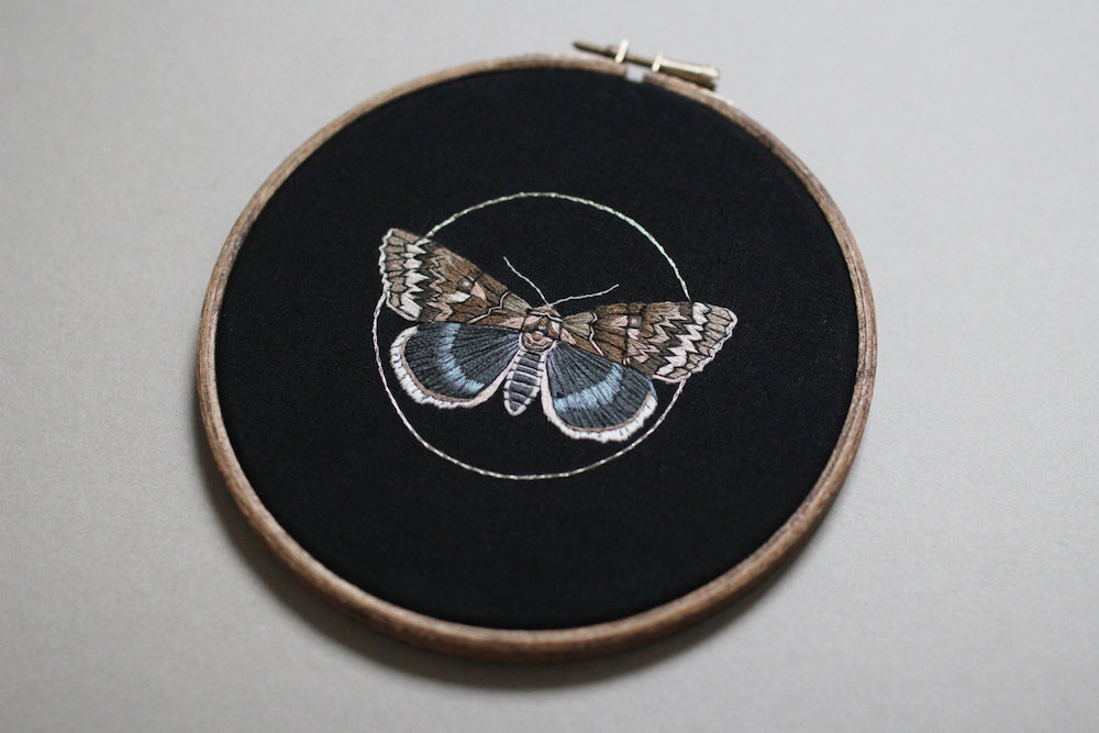 потрясающая вышивка грибов растений и животных