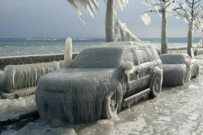 Дедовский способ избавить окна авто от замерзания