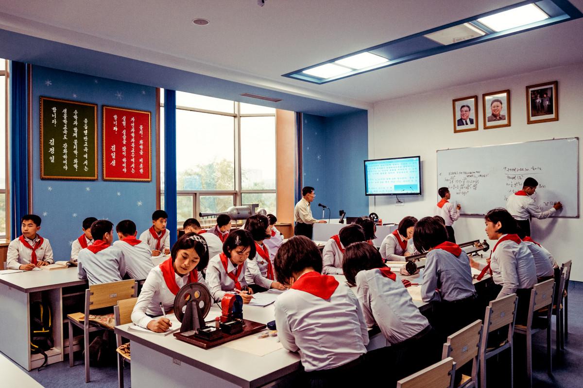 «Чосон» Дениса Давыденко: объективная нереальность из Северной Кореи «Чосон» Дениса Давыденко: объективная нереальность из Северной Кореи