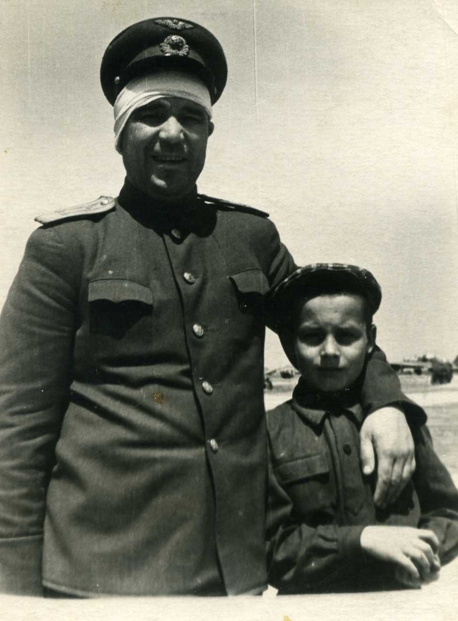 Фролов Борис Иванович с сыном