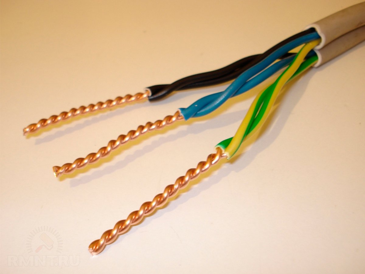 Соединение 3 кабелей. Скрутка ВВГ 2.5. Правильная скрутка медных проводов 2.5. Соединитель одножильного провода. Скрутка провода 1.5 квадрата.