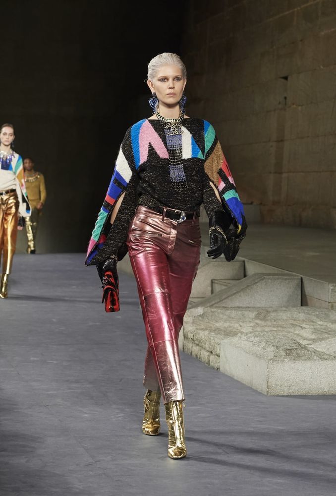 Chanel привез Египет в Сеул: Топ-17 нарядов показа Metiers d'Art 2018/19 Chanel привез Египет в Сеул: Топ-17 нарядов показа Metiers d'Art 2018/19 chanel,дизайнеры,коллекции,мода,мода и красота,стиль