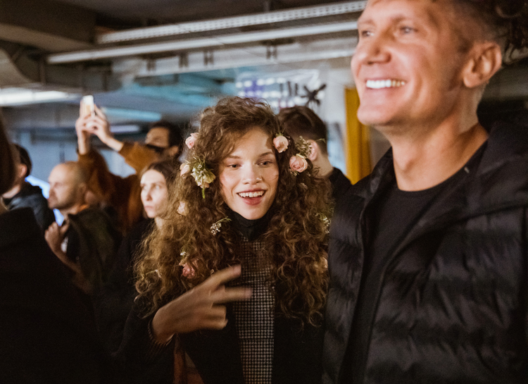 Денис Симачев, Полина Аскери и другие гости открытия выставки "Заживо" Звезды,Новости о звездах