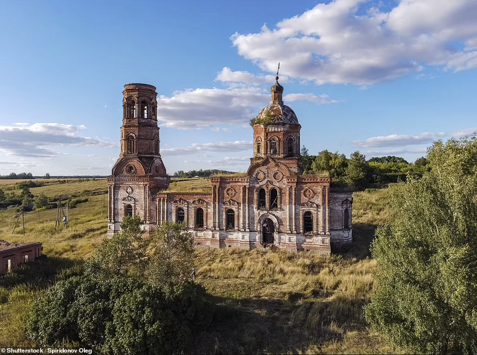 Село засечное пензенская область. Засечное Засечное заброшенная Церковь. Заброшенные места Пензенской области. Заброшенные места Пензенской области с Засечное. Уникальные заброшенные места.