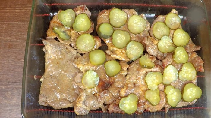 Отбивное мясо в соусе под пюре Отбивное мясо в соусе под пюре кулинария,мясные блюда