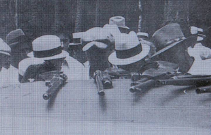 «Великая восьмерка» против Бонни и Клайда «Великая восьмерка» против Бонни и Клайда оружие