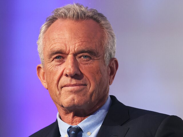 Роберт Кеннеди-младший искупался в ледяной воде после признания о наркотиках Роберт Кеннеди-младший искупался в ледяной воде после признания о наркотиках газета,ру,Роберт Кеннеди,Шоу-бизнес