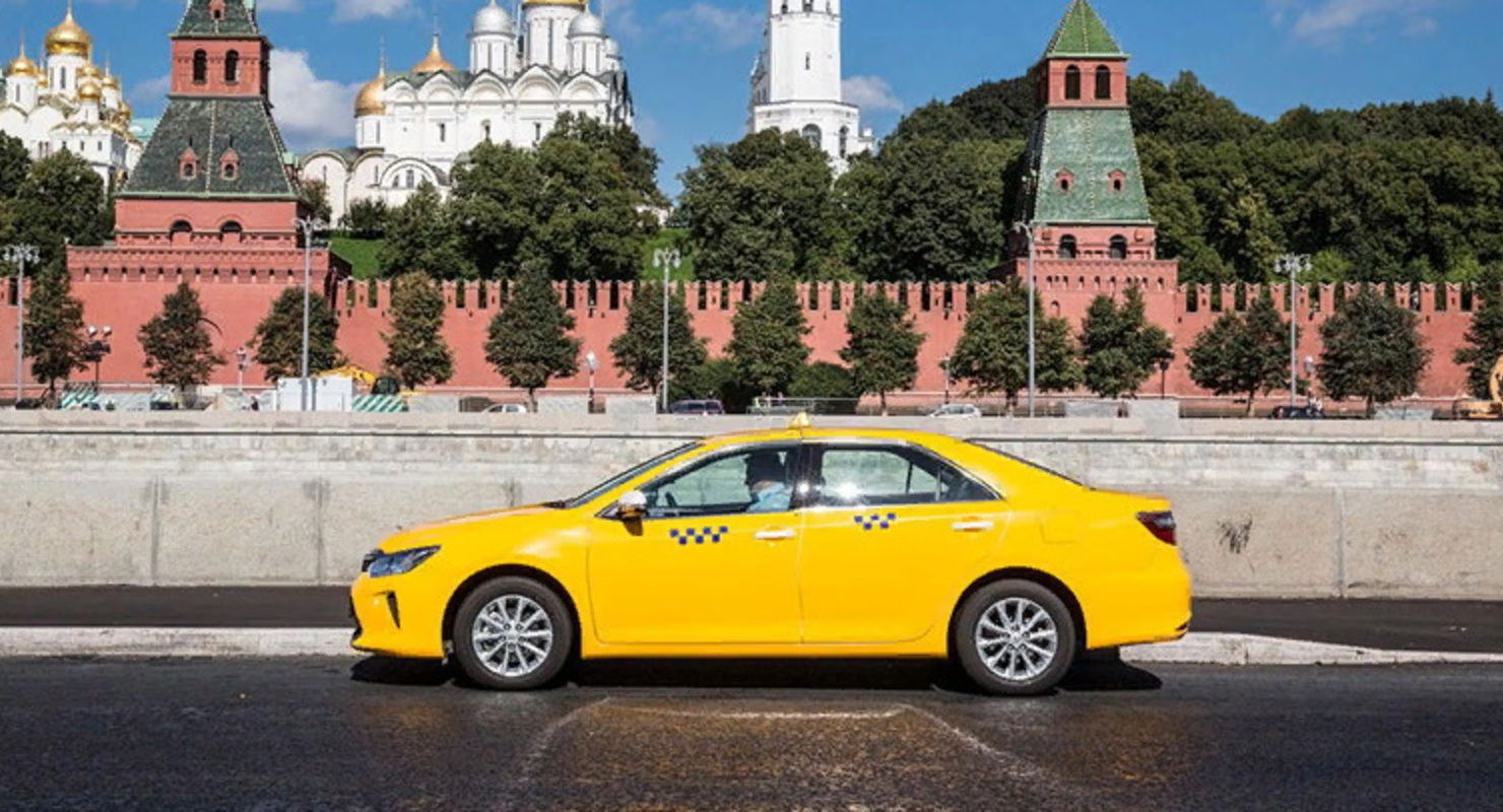 Подсчитано количество ДТП в Москве с участием такси и каршеринга в 2020 году