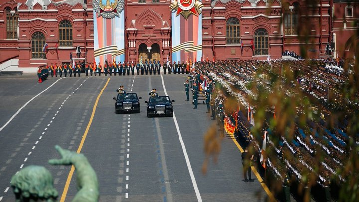 День парада Победы будет нерабочим: Путин подписал указ о 24 июня