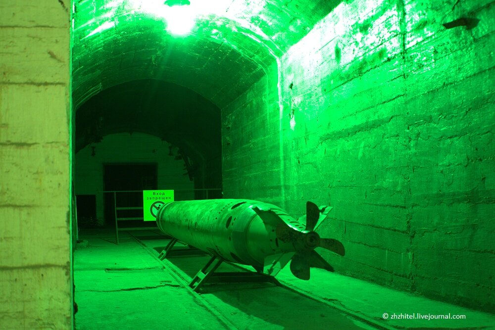 Секретное метро для подводных лодок в Крыму Секретное метро для подводных лодок в Крыму Балаклава