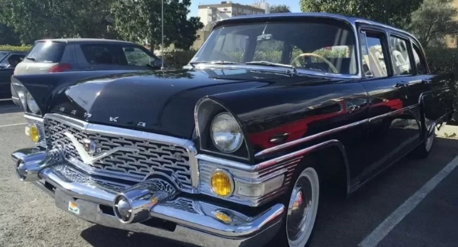 На Кипре за 12 млн продается “Чайка” ГАЗ-13