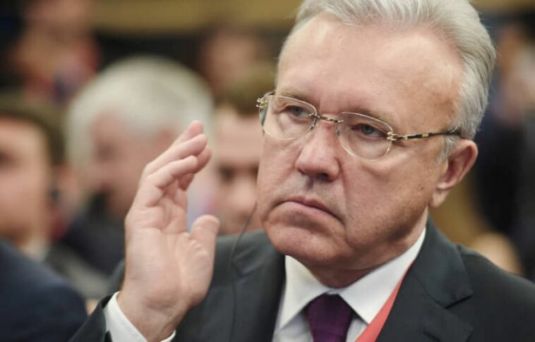Губернатор Красноярского края Александр Усс уйдет в отставку после скандала с его сыном