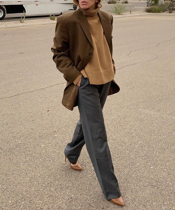 Скинни - антитренд-2020: что будут носить вместо них в следующем году Скинни - антитренд-2020: что будут носить вместо них в следующем году брюки,мода и красота,модные образы,модные тенденции,одежда и аксессуары,уличная мода