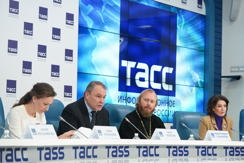 РОССИЯ - ИНКУБАТОР. ПРЕДАТЕЛИ В КАБИНЕТАХ ВЛАСТИ СОРЕВНУЮТСЯ В ЦИНИЗМЕ РОССИЯ - ИНКУБАТОР. ПРЕДАТЕЛИ В КАБИНЕТАХ ВЛАСТИ СОРЕВНУЮТСЯ В ЦИНИЗМЕ россия