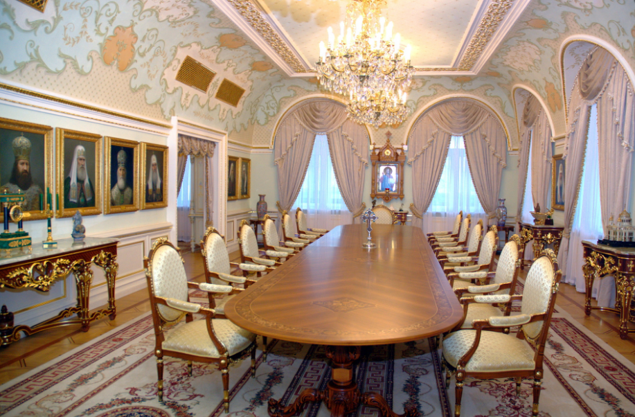 Как живет Патриарх Кирилл: дворец в Геленджике, личный самолет, поезд и яхта знаменитости,интерьер и дизайн,о недвижимости