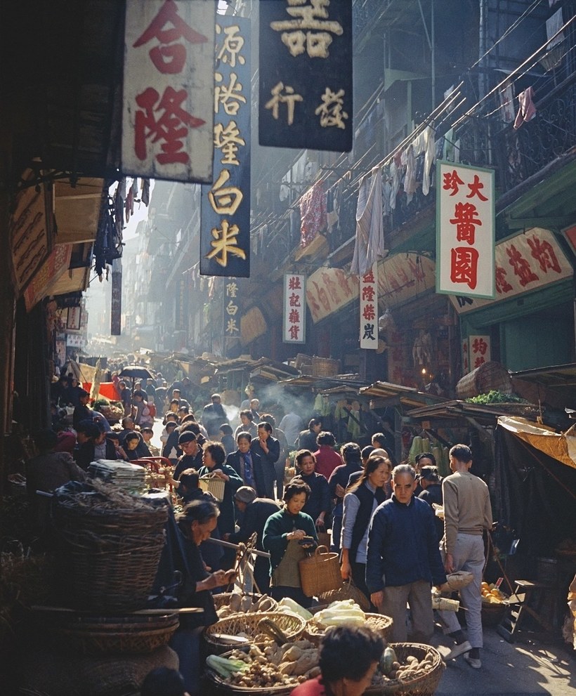 Шедевральные уличные фотографии Фань Хо о жизни в Гонконге 50-60-х годов авиатур