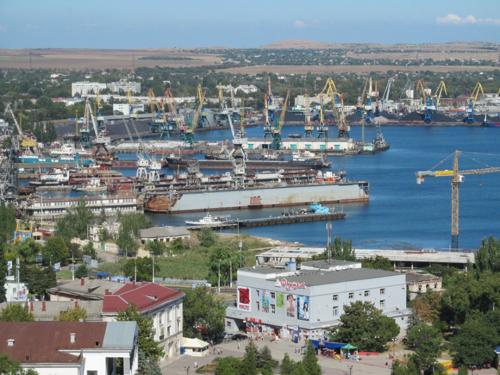 Продолжение Керченского моста: Имперский морпорт возвращает былое величие