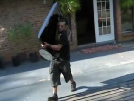 8 Самых сумасшедших историй о безумстве Чёрной Пятницы 2013 года