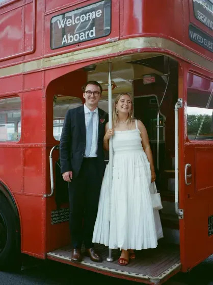 Айзек Хемпстед-Райт с невестой