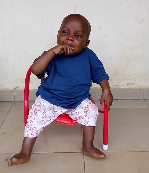 nigerian-starving-thirsty-boy-first-day-school-anja-ringgren-loven-18