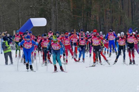 Более 300 спортсменов стали участниками лыжного марафона 