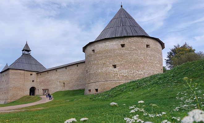 Самый древний город России: Старая Ладога. Как выглядит древнейшая столица Руси - актуальные новости по теме Церковь имени солунского на Toplenta