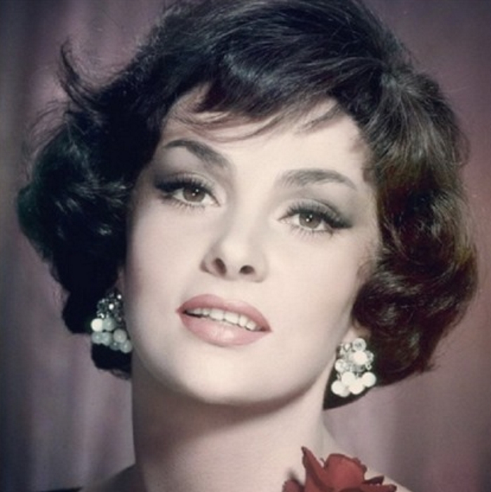 Фигуру Джины Лоллобриджиды многие считали эталоном. Посмотрите, как актриса выглядит в свои 90