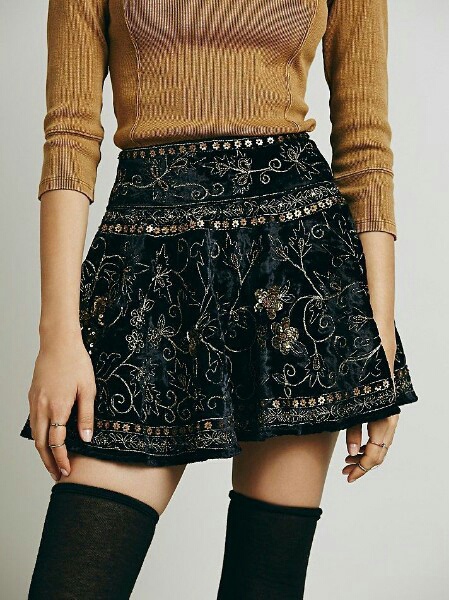 Нарядные мини-юбки в стиле бохо с вышивкой Нарядные мини-юбки в стиле бохо с вышивкой бохо,одежда,своими руками,сделай сам