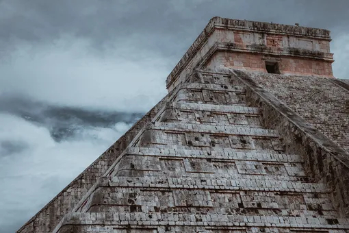 Тайны загадочного народа: что археологи обнаружили в древних надписях Майя