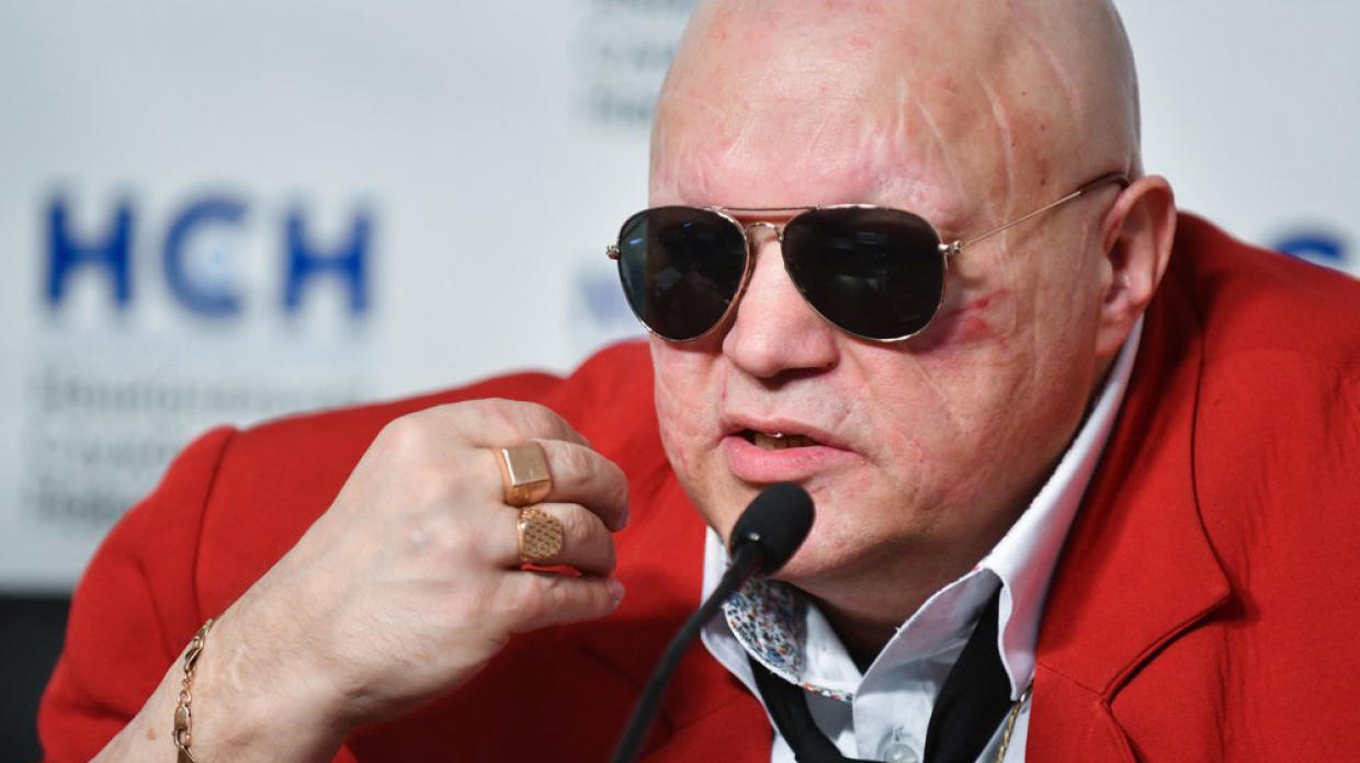 Барецкий устроил акцию в знак протеста против снятия кандидатуры Татьяны Булановой Барецкий устроил акцию в знак протеста против снятия кандидатуры Татьяны Булановой Общество