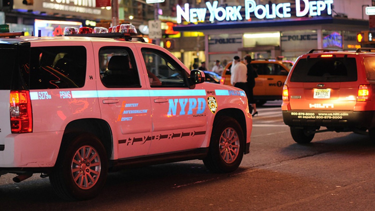 Перестрелка в центре Нью-Йорка закончилась госпитализацией случайного прохожего