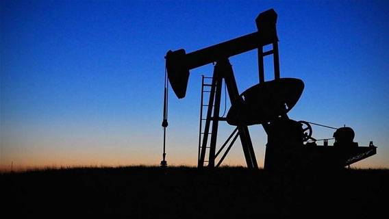 Китай начал продавать запасы нефти после просьбы США