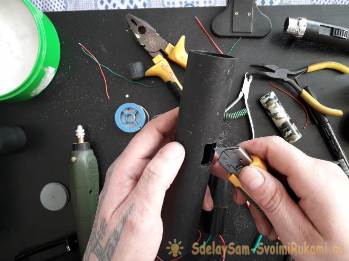 Как сделать простой электрошокер Как сделать простой электрошокер сделай сам