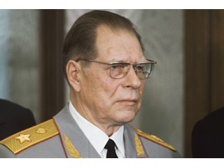 С маршала Устинова в канун горбачевской перестройки началась странная череда смертей министров обороны соцлагеря