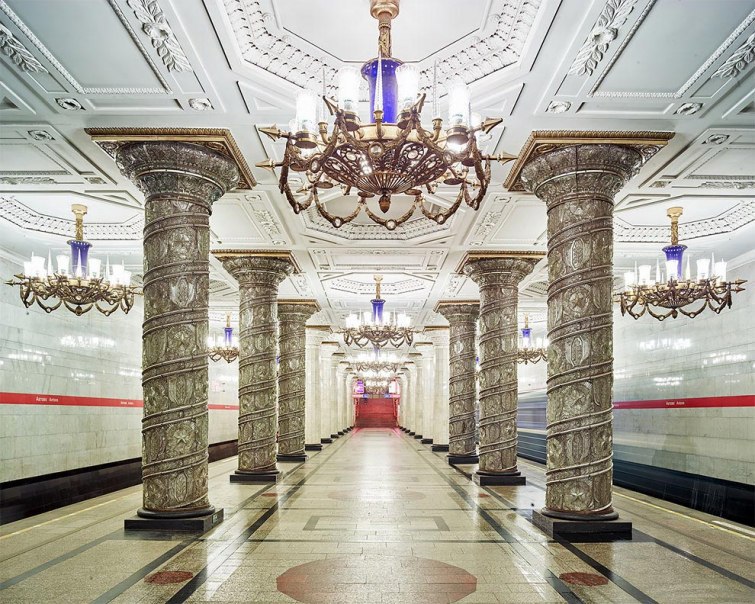 Запредельно красивые фотографии московского метро