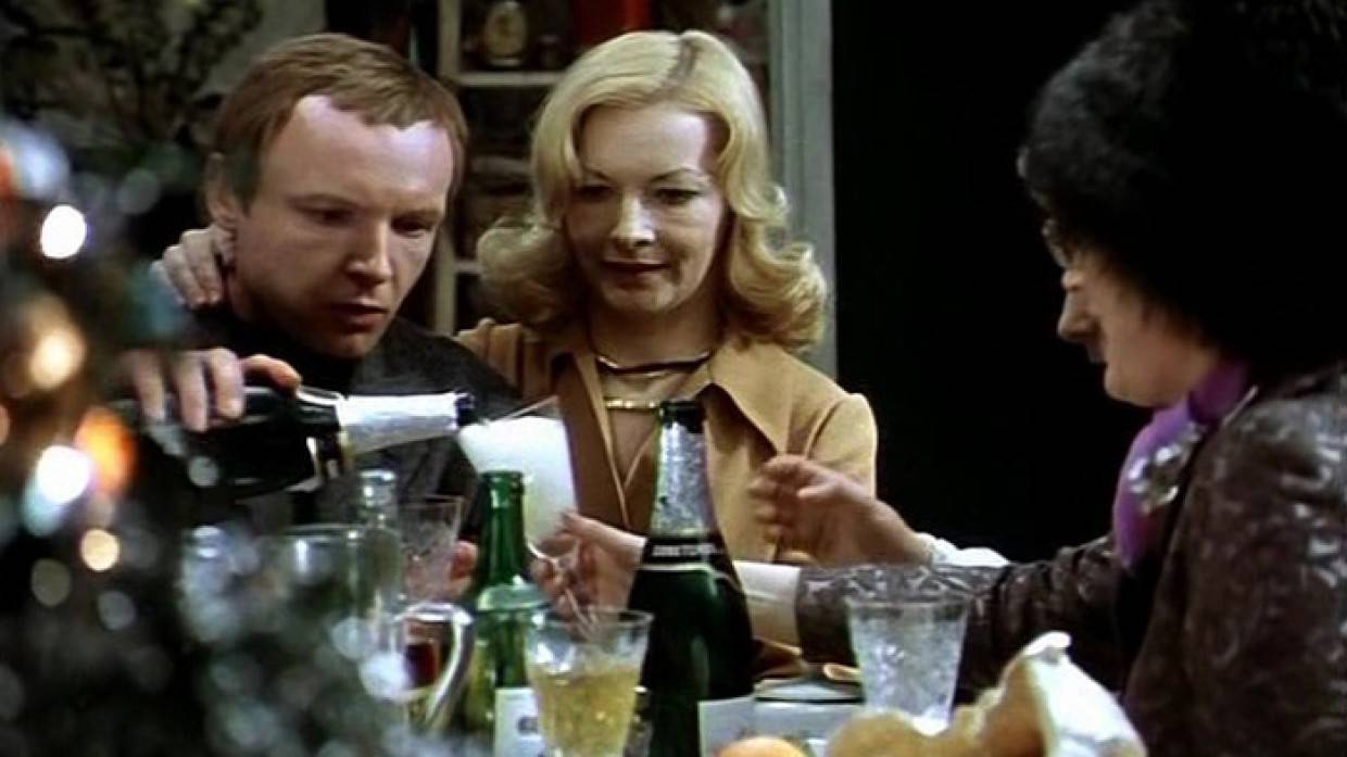 Более трети россиян назвали любимым новогодним фильмом «Иронию судьбы»