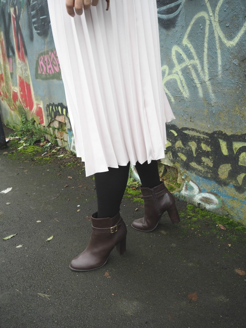 ankle boots 