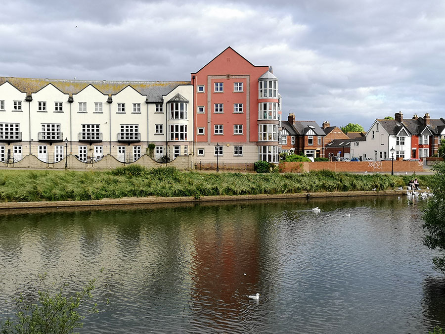 Город Эксетер (Exeter) — главный город английского графства Девоншир авиатур