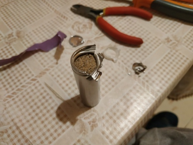 Что можно увидеть внутри поддельного внешнего аккумулятора Что можно увидеть внутри поддельного внешнего аккумулятора новости