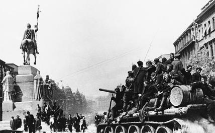 Война после Победы: В залпах салютов 1945-го звучали и боевые выстрелы история