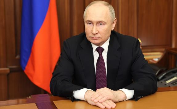 Путин пригласил президента Вьетнама на празднование 80-летия Победы в Москве