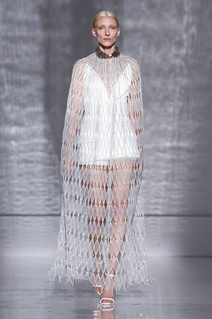 Неделя высокой моды в Париже: Кайя Гербер на показе Givenchy новости моды