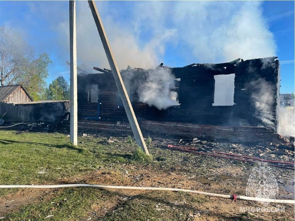 Двое взрослых и ребенок погибли на пожаре в Выксе Нижегородской области