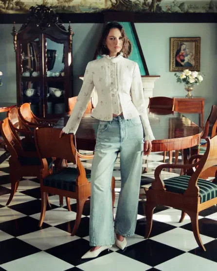 Паулина Андреева снялась в образах российского модного бренда АндрееваПаулина, Паулина, актриса, Бондарчука, Андреева, роман, одного, моделью, ИсаковойФото, Светланой, Бондарчук, стала, больше, времени, проводить, поездках, границу, Недавно, время, таких