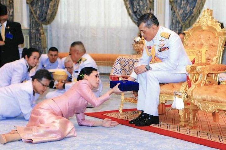 Церемония бракосочетания короля Таиланда с четвертой женой. Фото: The Bureau of the Royal Household