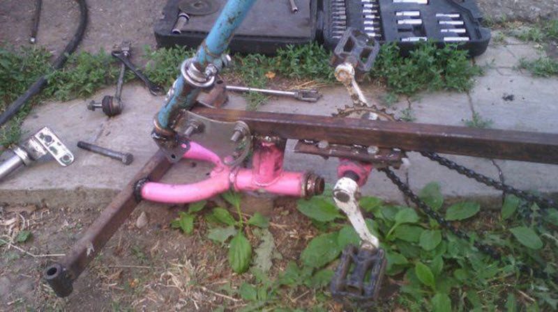 Веломобиль-самоделка от бати с прямыми руками Веломобиль-самоделка от бати с прямыми руками авто,авто и мото,автоновости,самоделка