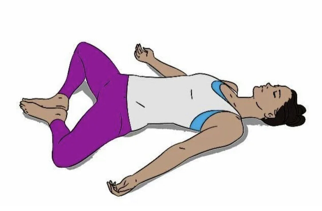 Стопы соединяем и лежим: как можно улучшить сон, расслабить спину в области поясницы всего с 1 упражнением
