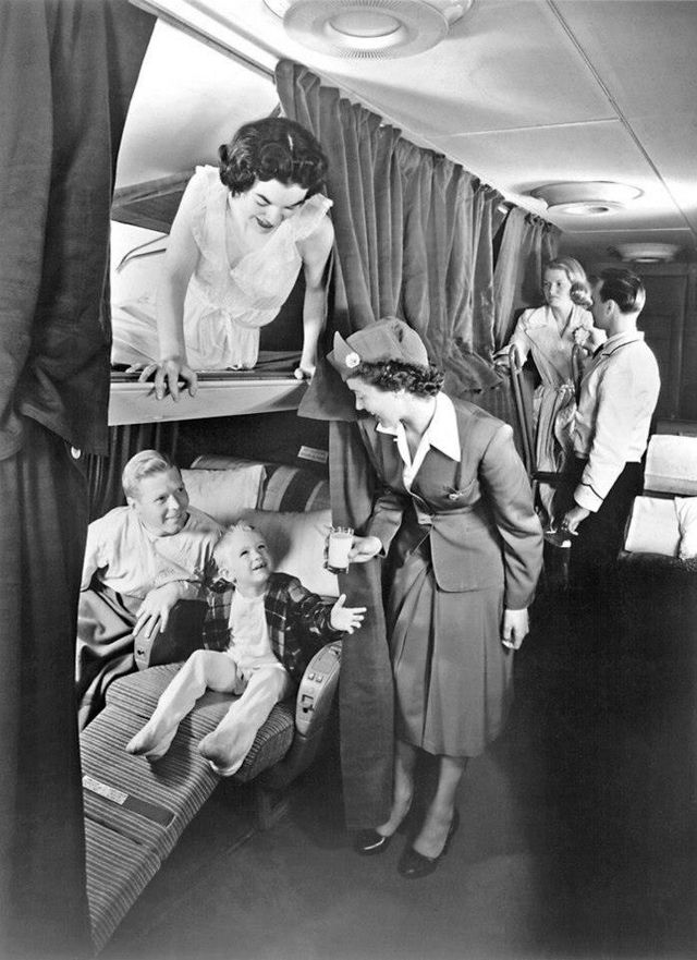 Как раньше летали первым классом: икра, любой алкоголь, курение прямо в кресле и полноценное спальное место авиация