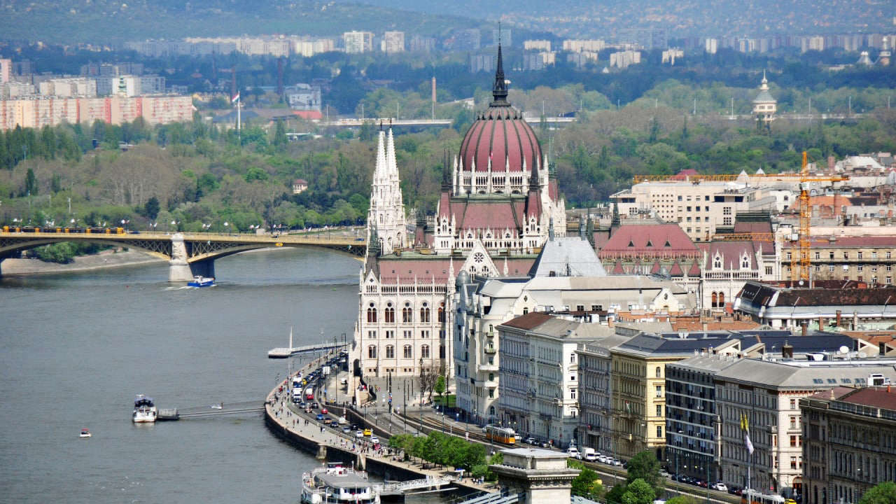 Премьер Венгрии Орбан принял предложение президента Адера сформировать новое правительство