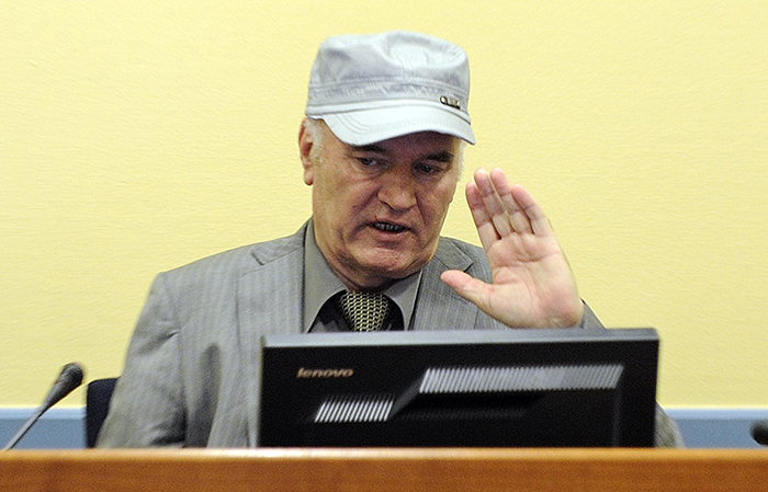Ратко Младич умирает сейчас в ожидании приговора в голландской тюрьме Фото: EASTNEWS/AFP